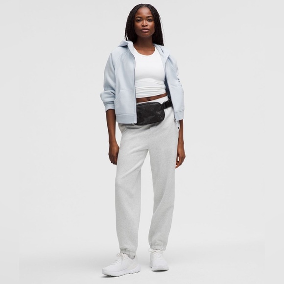 NWT LULULEMON EVERYWHERE BELT BAG 
COLOR HIDDEN HERITAGE LACE BLACK MULTI/BLACK - Picture 2 of 9